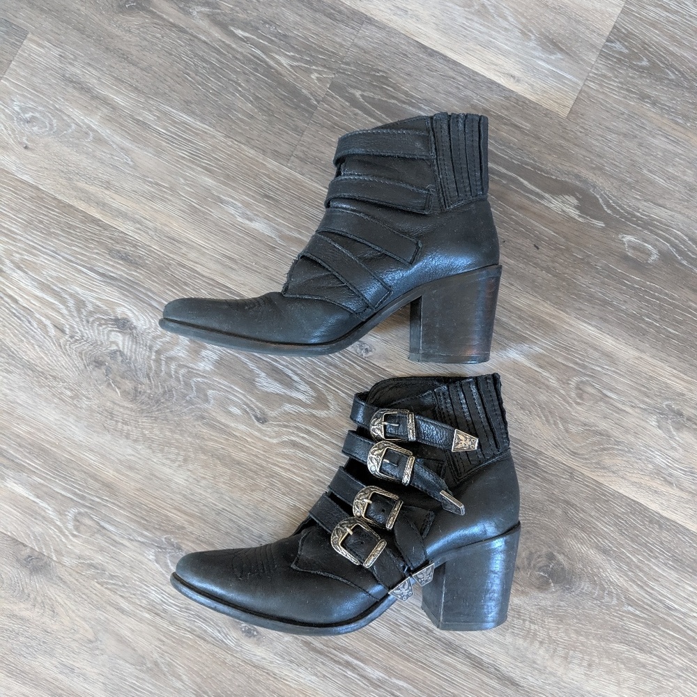 Steve Madden Praire Ankle Boots